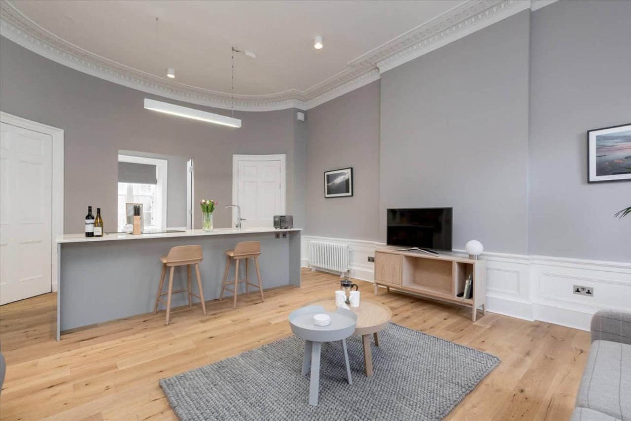 Joivy Spacious And Bright 1Bed Apt, Short Walk From Princes Street Edinburgh Luaran gambar